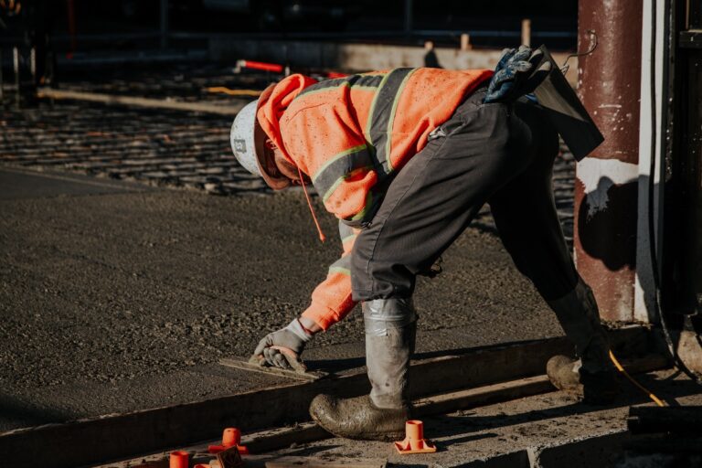 Strategies to Reduce Carbon Emissions using Concrete Masonry. Reducing the Environmental Impact of Cement and Concrete 8 Reduce Carbon Emissions using Concrete Masonry