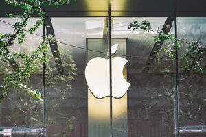 tech companies reduce carbon emissions