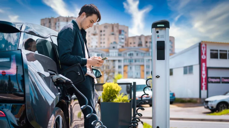 2025 India Electric Cars vs Petrol Cars (Cost Comparison Guide) 1 Electric Cars or Traditional Cars