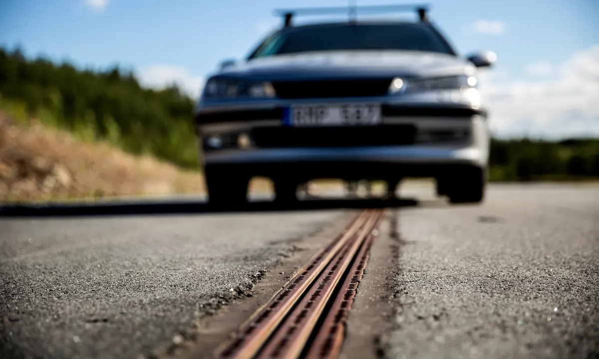 Electrified Road for Charging Vehicles