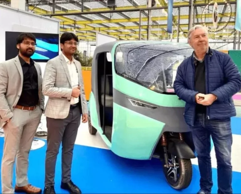 Indian E-Rickshaw the City Pod