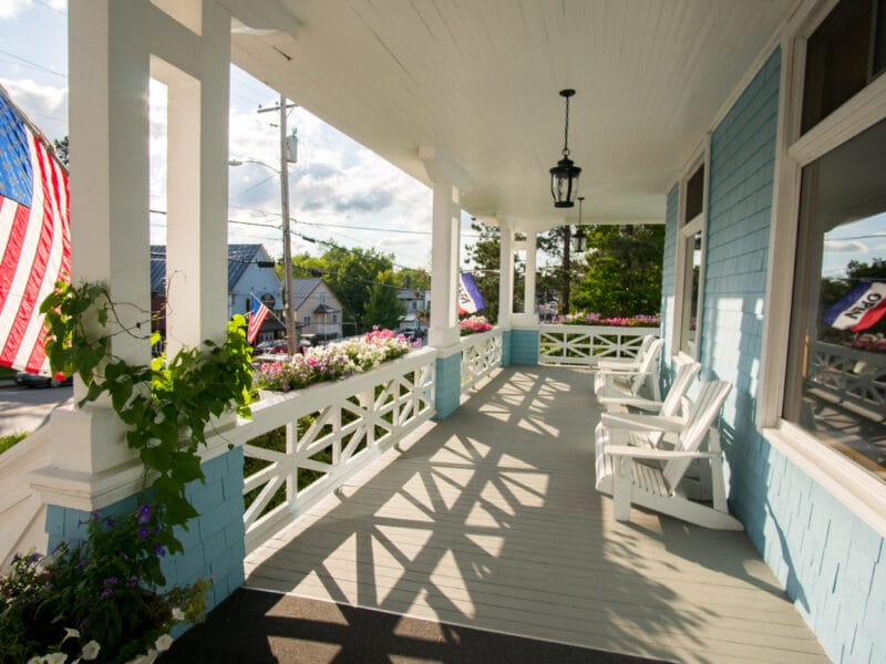 The Rangeley Inn & Tavern | Historic Waterfront Lodging in Rangeley, Maine